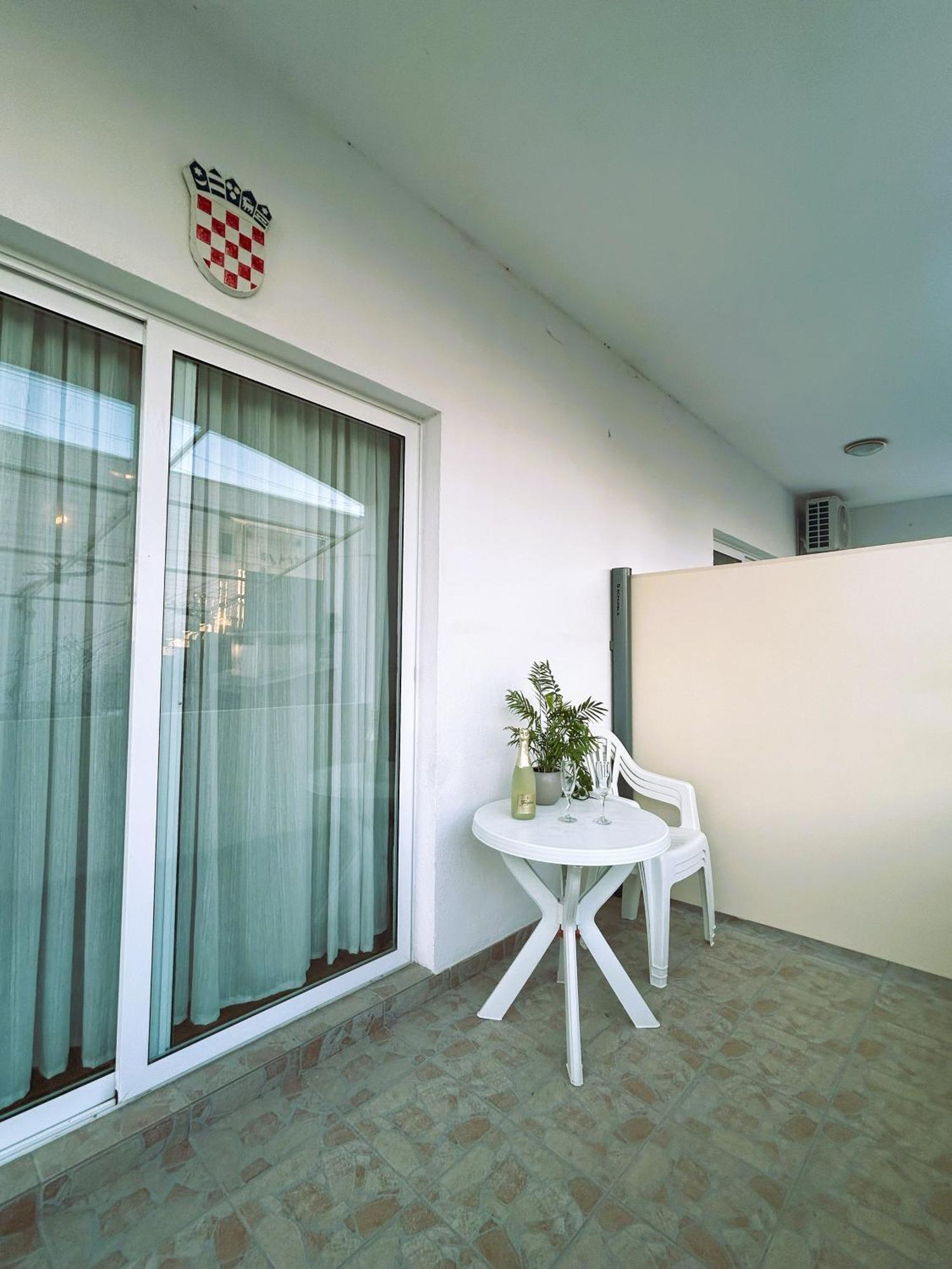Apartments Valjan Trogir Bagian luar foto