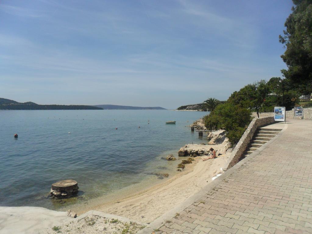 Apartments Valjan Trogir Bagian luar foto
