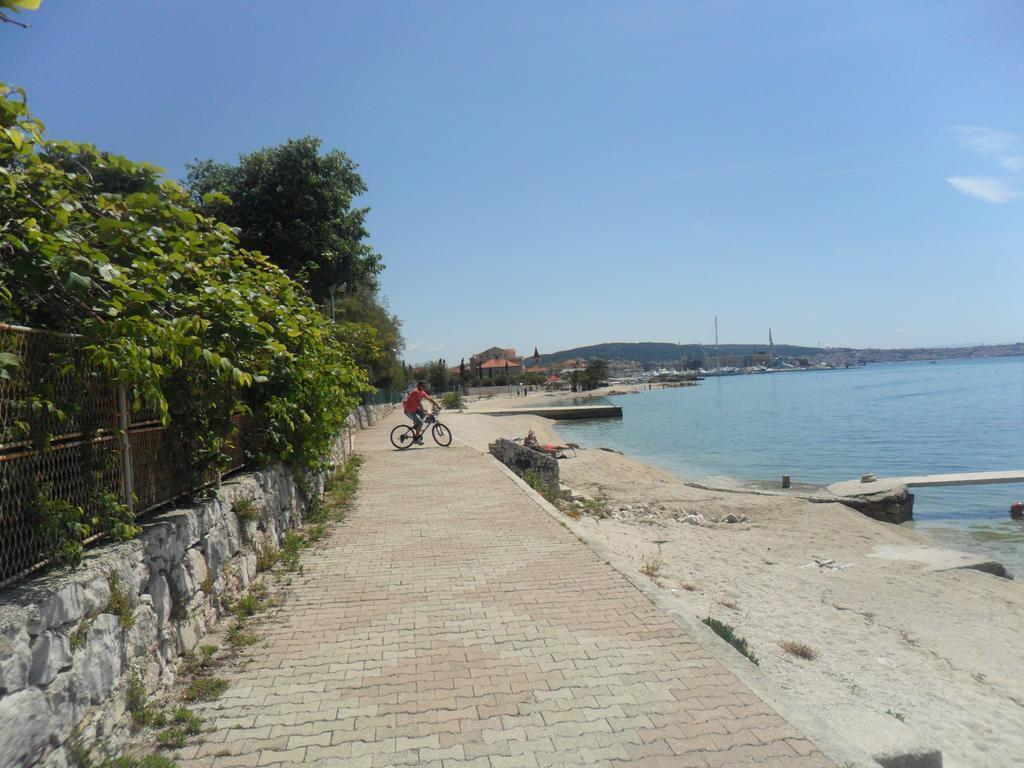 Apartments Valjan Trogir Bagian luar foto