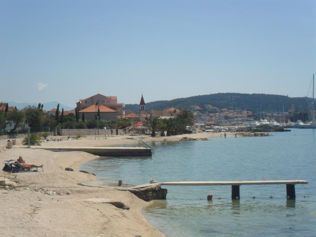 Apartments Valjan Trogir Bagian luar foto